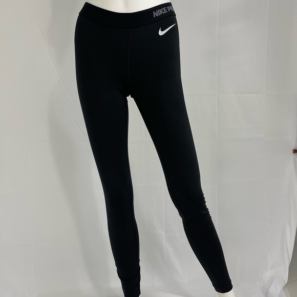 Nike Pro Black Leggings. Dri-fit. Full length. - Picture 1 of 1
